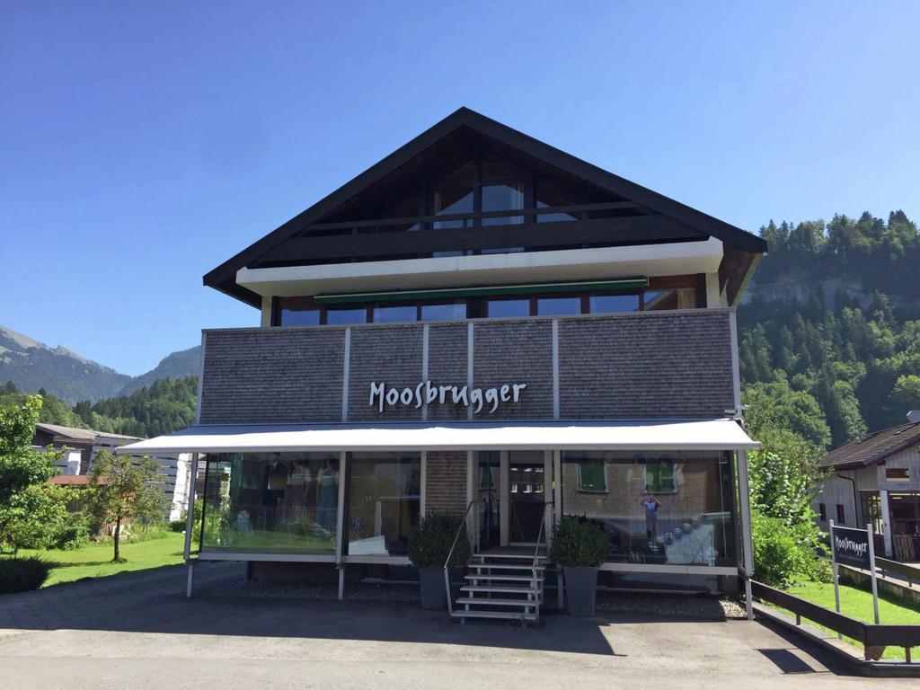 Modern Holiday Home With Mountain View بيزاو المظهر الخارجي الصورة